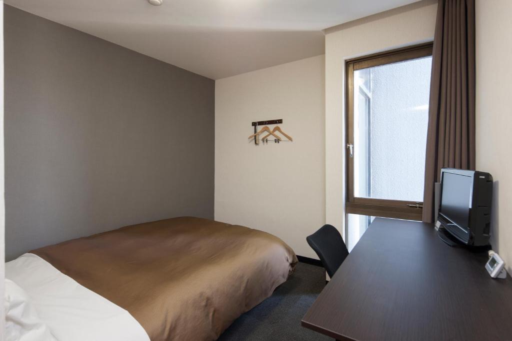 Hotel Plaza Inn Tokushima Room photo